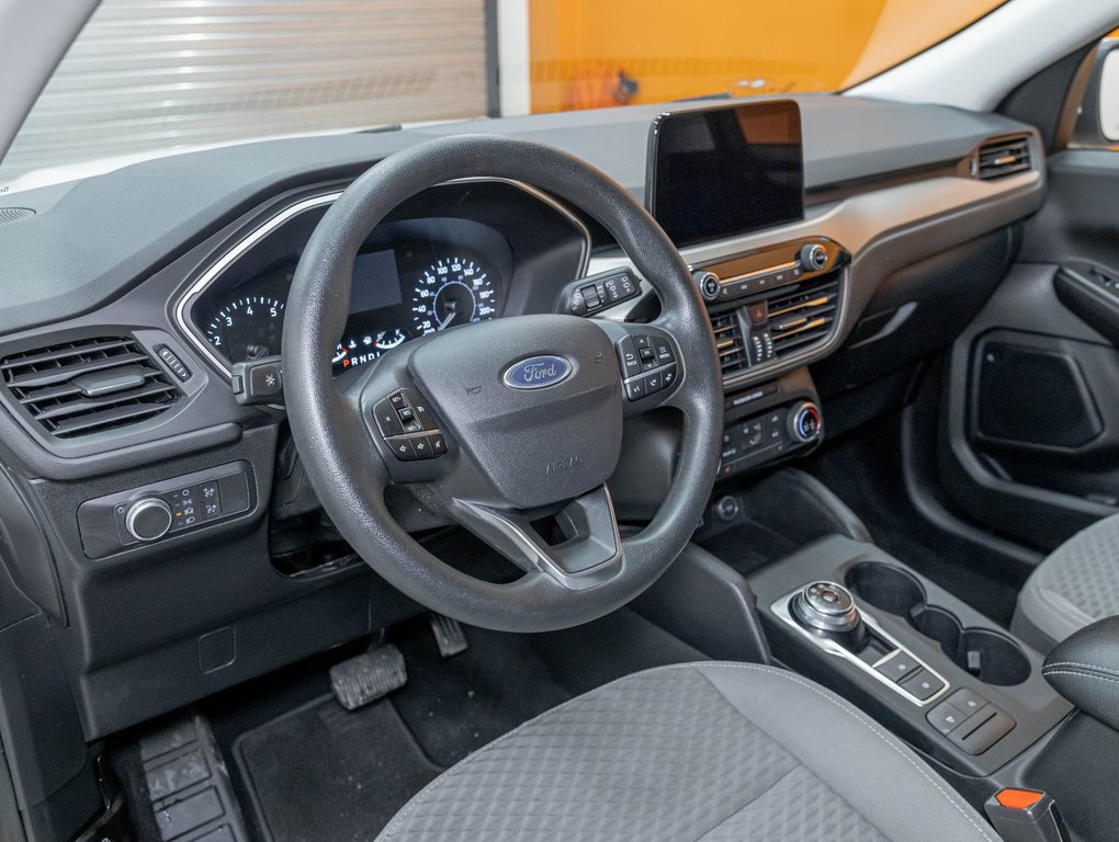 2021 Ford Escape in St-Jérôme, Quebec - 2 - w1024h768px