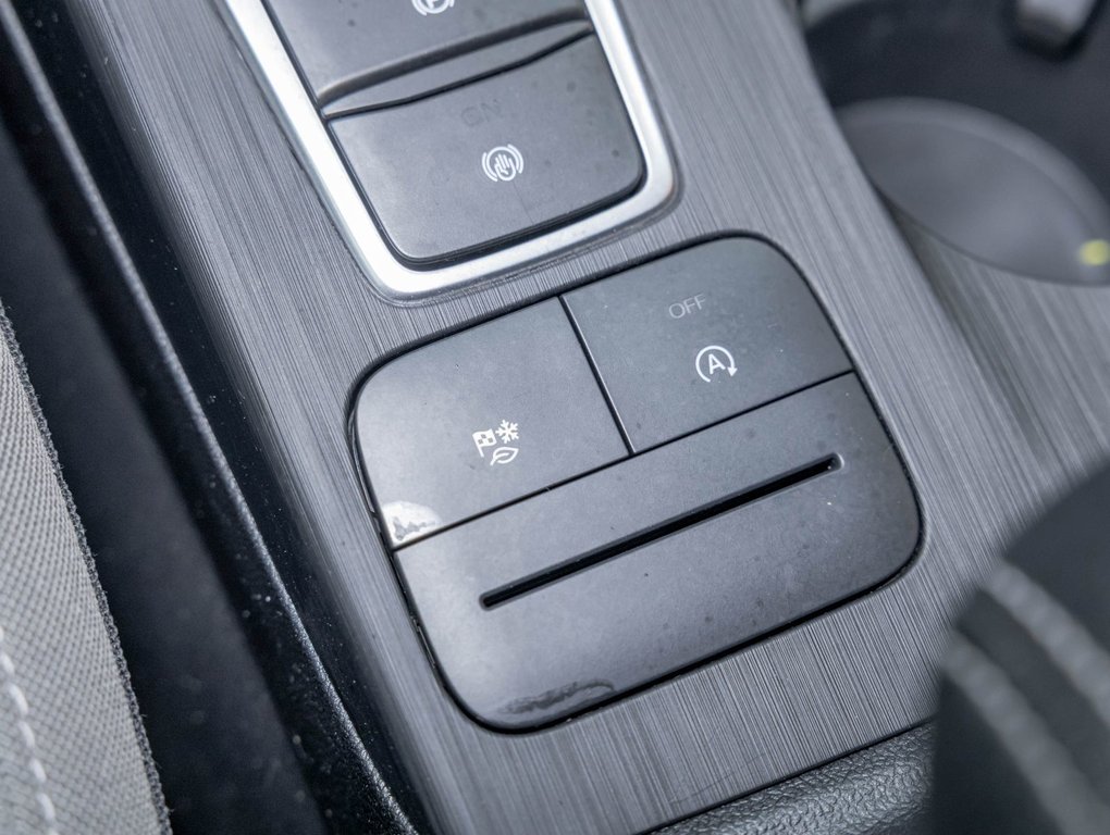 2021 Ford Escape in St-Jérôme, Quebec - 21 - w1024h768px