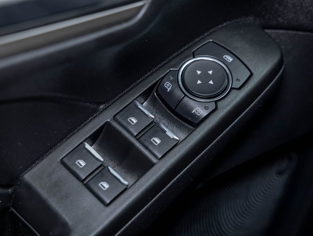 2021 Ford Escape in St-Jérôme, Quebec - 23 - w1024h768px
