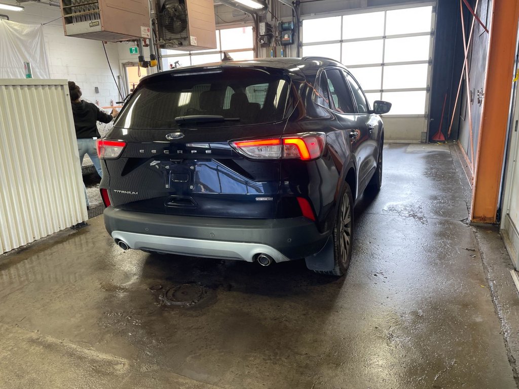 2021 Ford Escape Hybrid in St-Jérôme, Quebec - 10 - w1024h768px