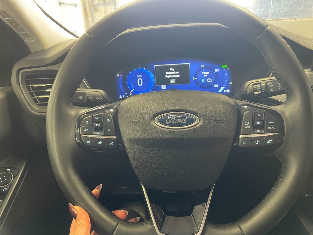 2021 Ford Escape Hybrid in St-Jérôme, Quebec - 16 - w1024h768px