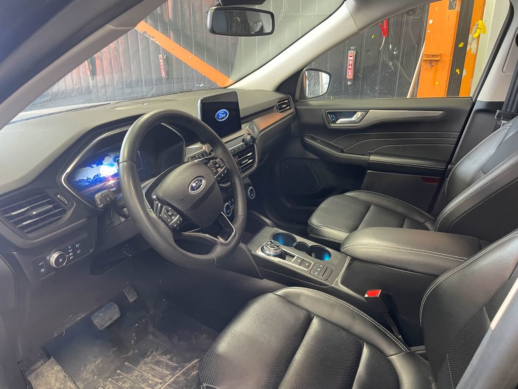 2021 Ford Escape Hybrid in St-Jérôme, Quebec - 5 - w1024h768px