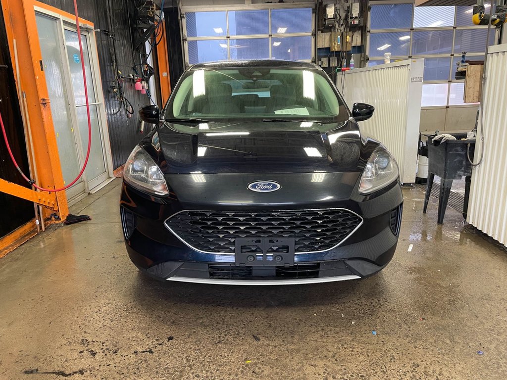 Ford Escape  2021 à St-Jérôme, Québec - 5 - w1024h768px