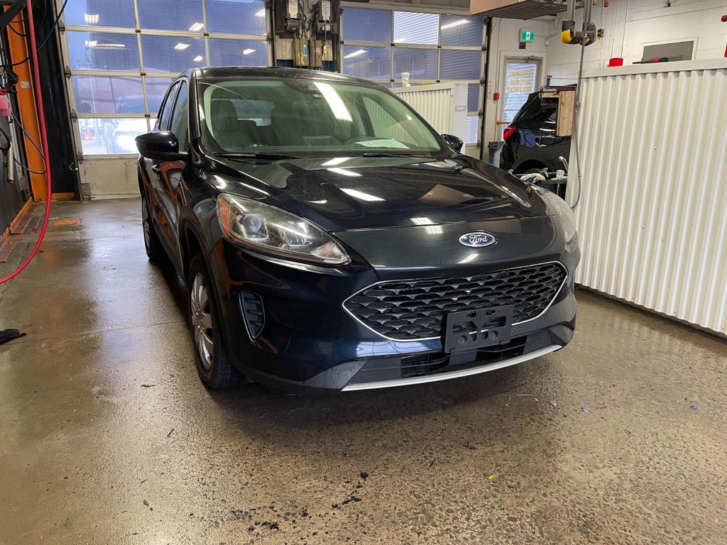 Ford Escape  2021 à St-Jérôme, Québec - 10 - w1024h768px