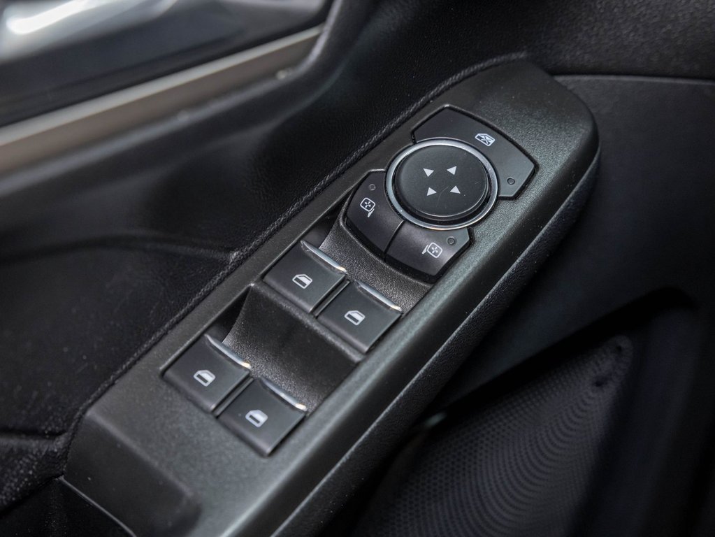 2021 Ford Escape in St-Jérôme, Quebec - 24 - w1024h768px