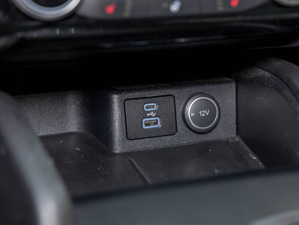 2021 Ford Escape in St-Jérôme, Quebec - 23 - w1024h768px