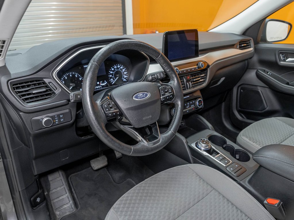 2021 Ford Escape in St-Jérôme, Quebec - 2 - w1024h768px