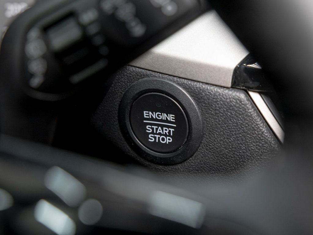 2022 Ford Escape in St-Jérôme, Quebec - 24 - w1024h768px