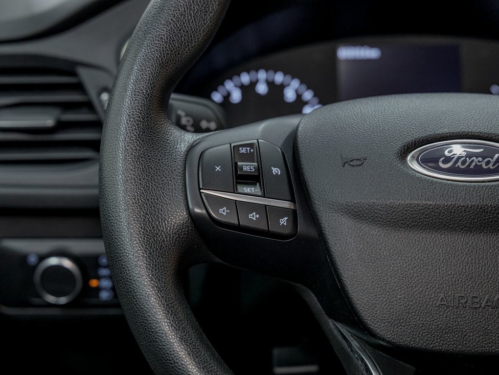 2022 Ford Escape in St-Jérôme, Quebec - 14 - w1024h768px