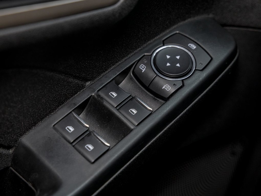 2022 Ford Escape in St-Jérôme, Quebec - 23 - w1024h768px