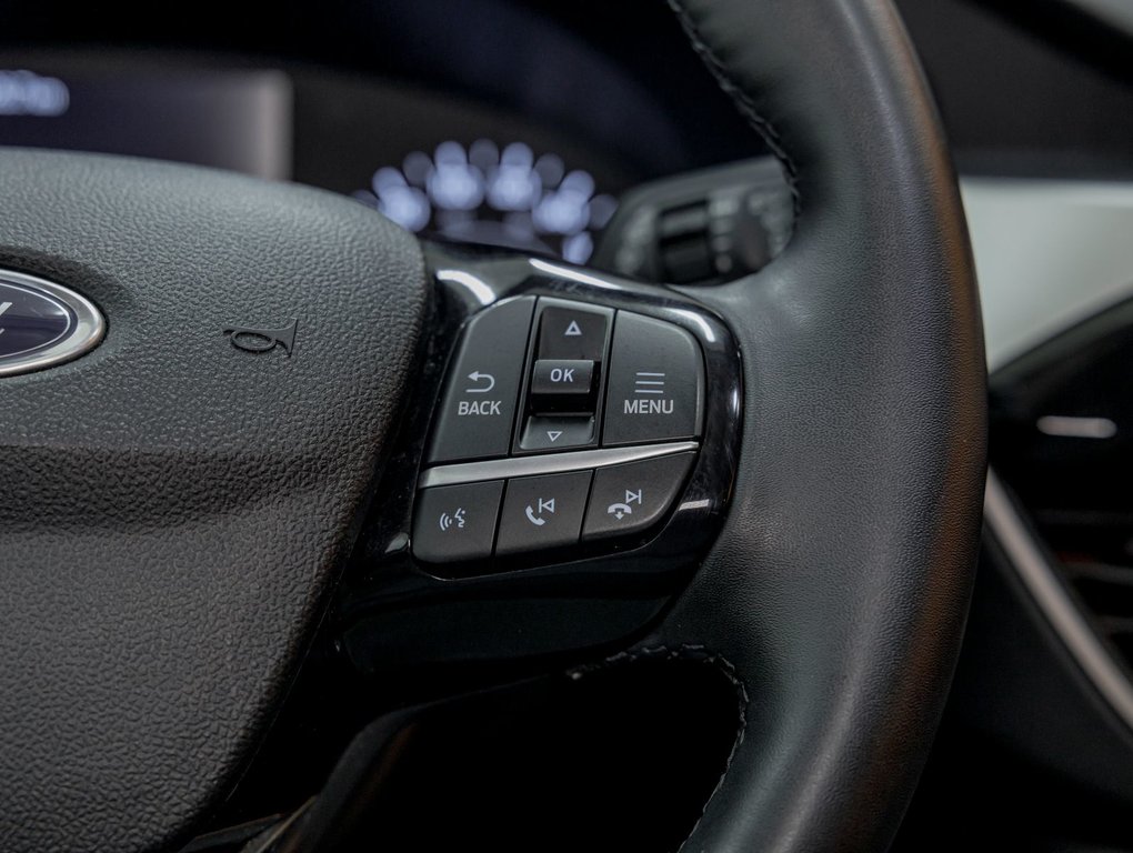 2022 Ford Escape in St-Jérôme, Quebec - 15 - w1024h768px