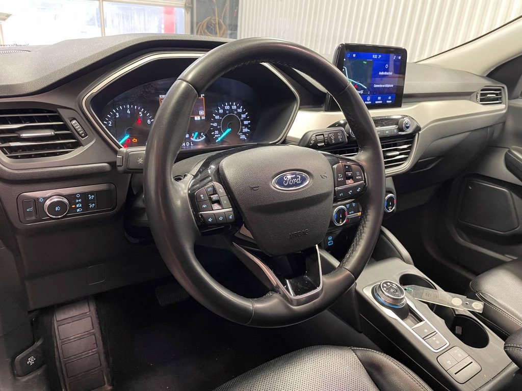 Ford Escape  2022 à St-Jérôme, Québec - 4 - w1024h768px