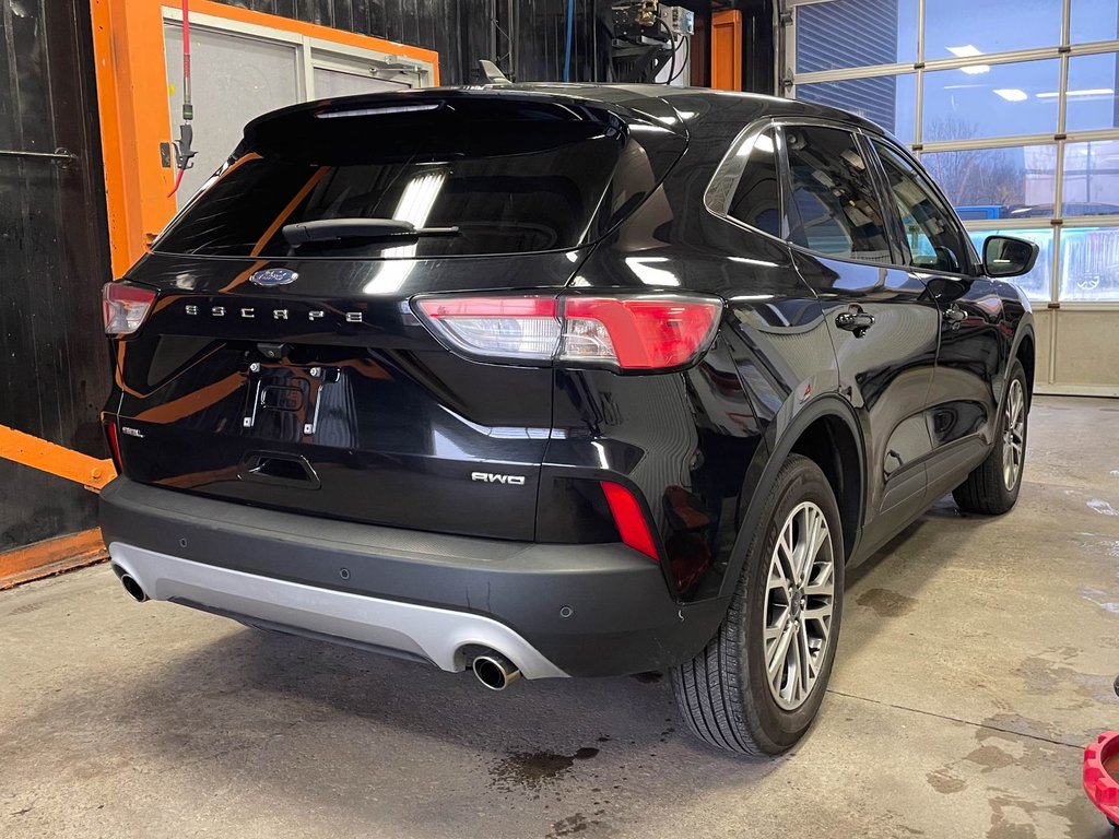 Ford Escape  2022 à St-Jérôme, Québec - 9 - w1024h768px