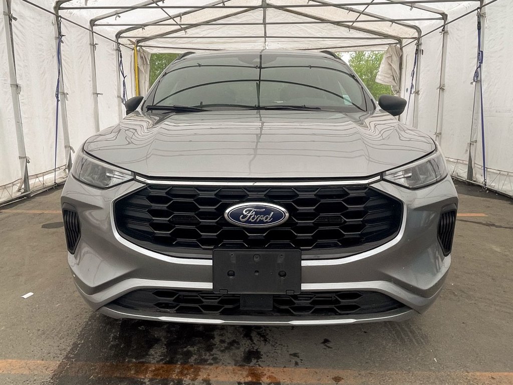 Ford Escape  2023 à St-Jérôme, Québec - 4 - w1024h768px