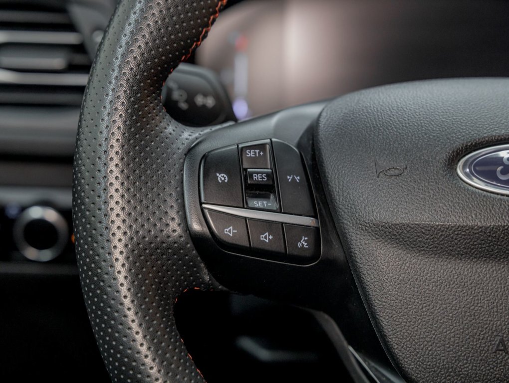 2023 Ford Escape in St-Jérôme, Quebec - 14 - w1024h768px