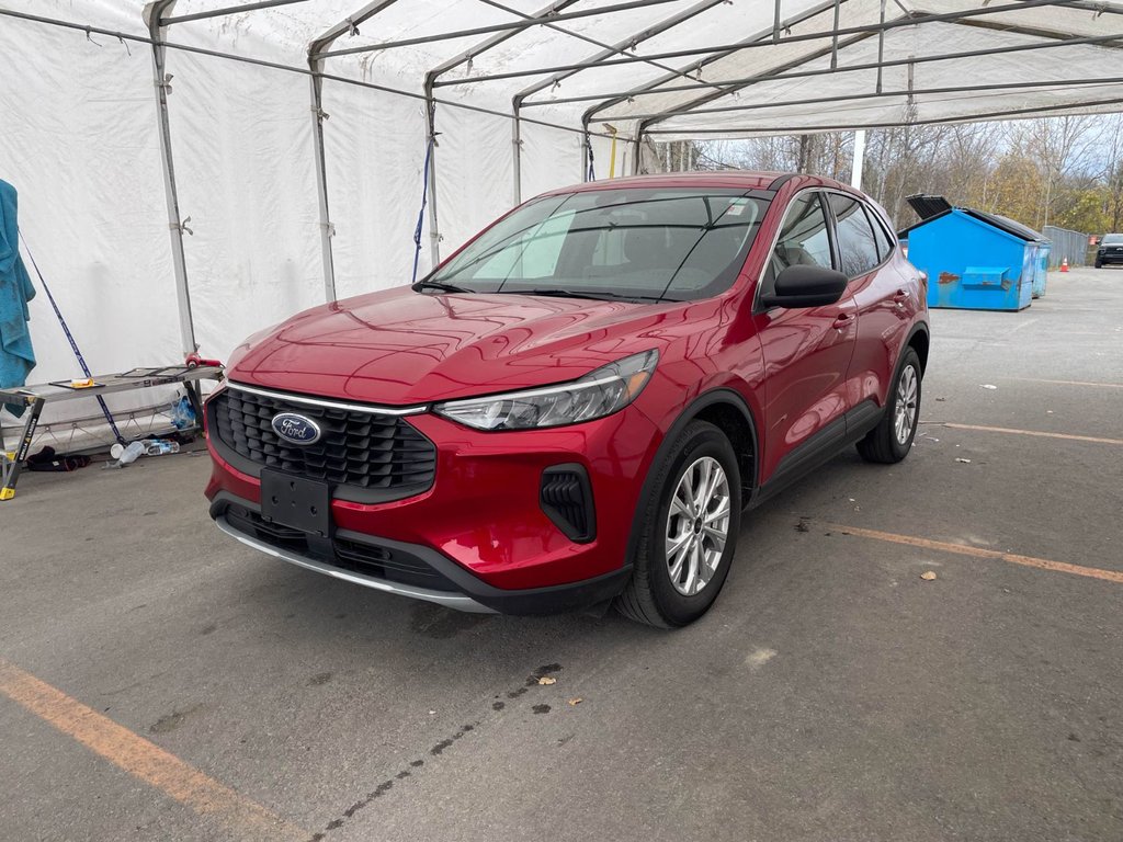 Ford Escape  2023 à St-Jérôme, Québec - 1 - w1024h768px