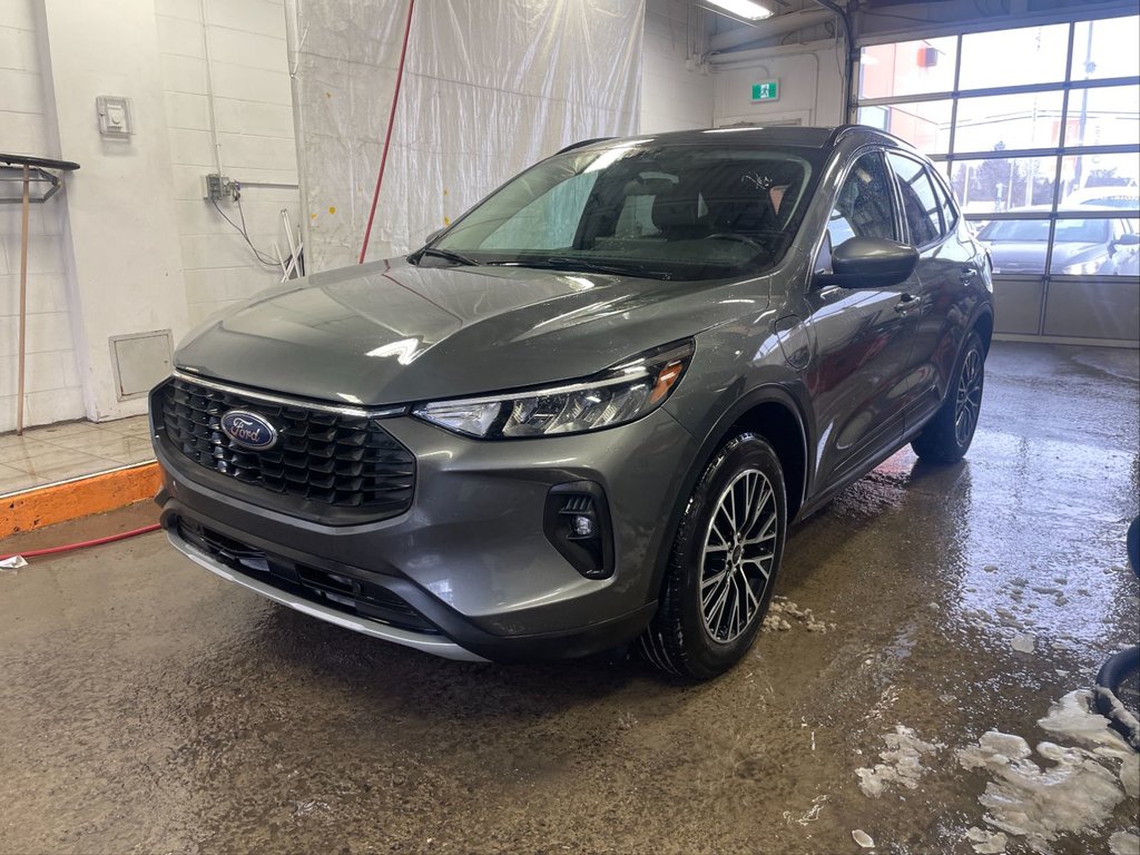 Ford Escape  2023 à St-Jérôme, Québec - 1 - w1024h768px
