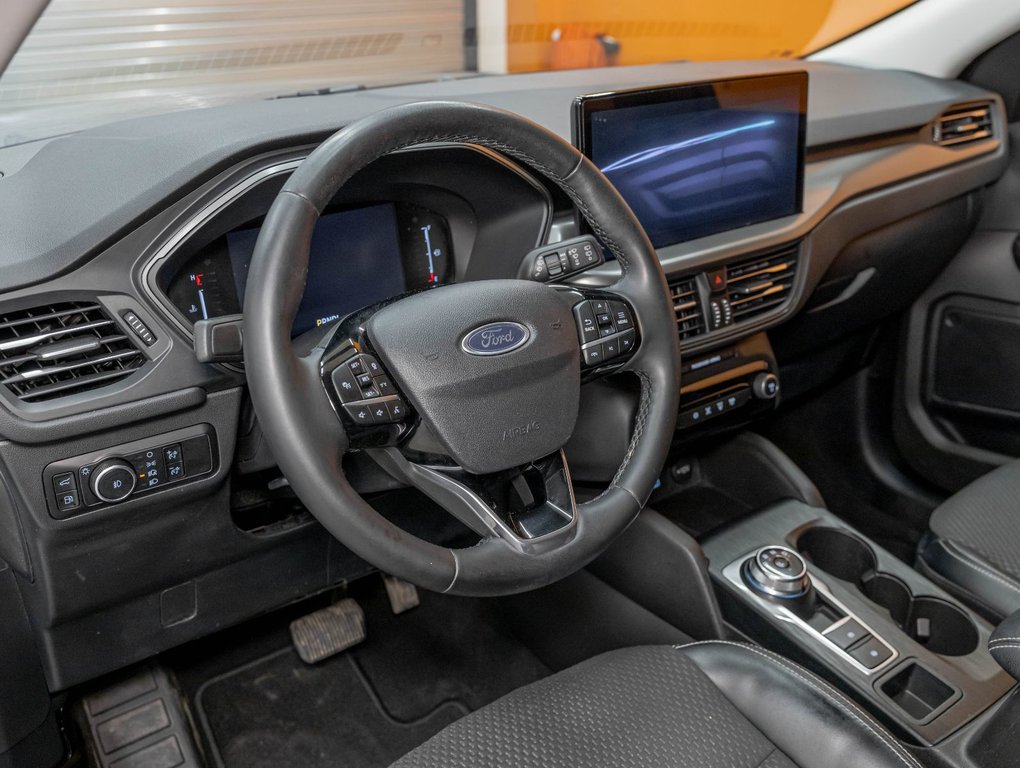 Ford Escape  2023 à St-Jérôme, Québec - 2 - w1024h768px