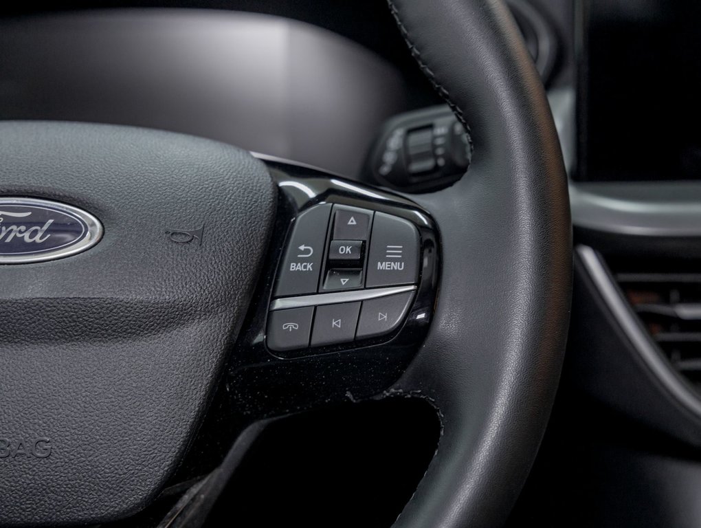Ford Escape  2024 à St-Jérôme, Québec - 15 - w1024h768px