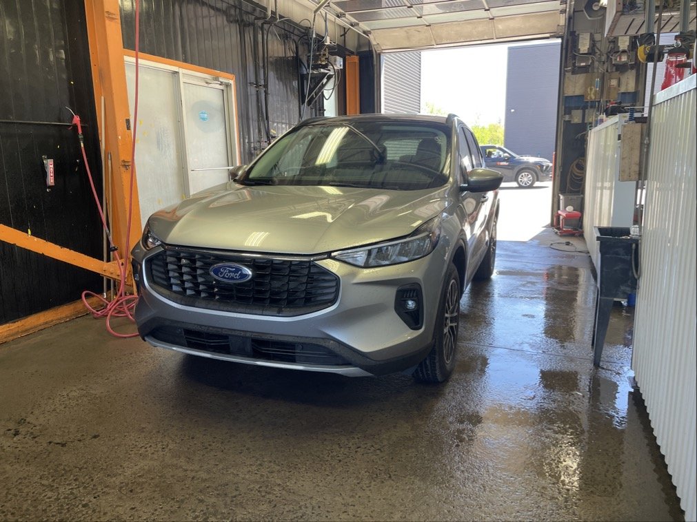 2024 Ford Escape in St-Jérôme, Quebec - 1 - w1024h768px