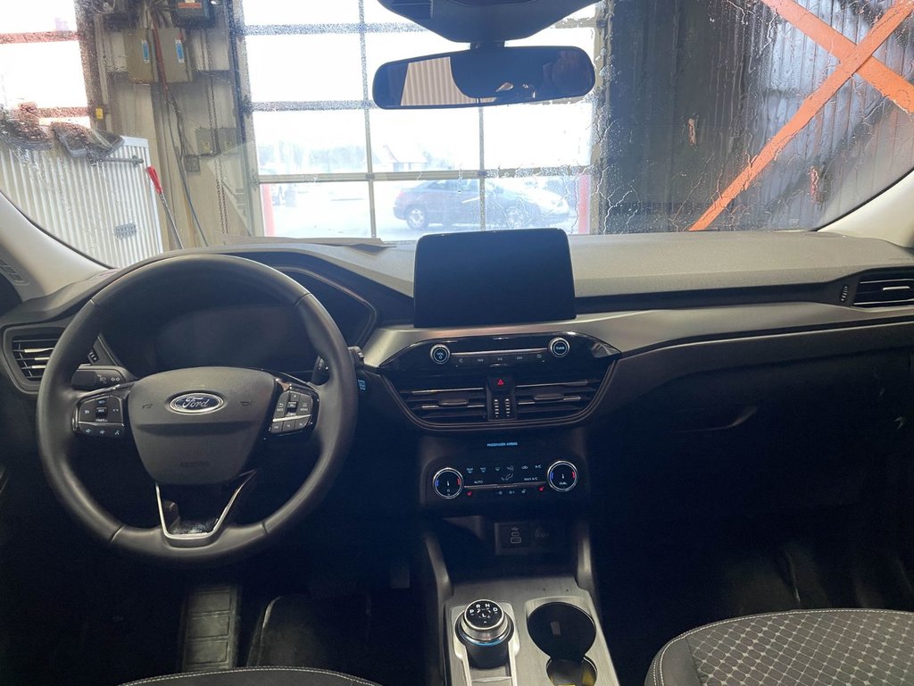 Ford Escape  2025 à St-Jérôme, Québec - 10 - w1024h768px