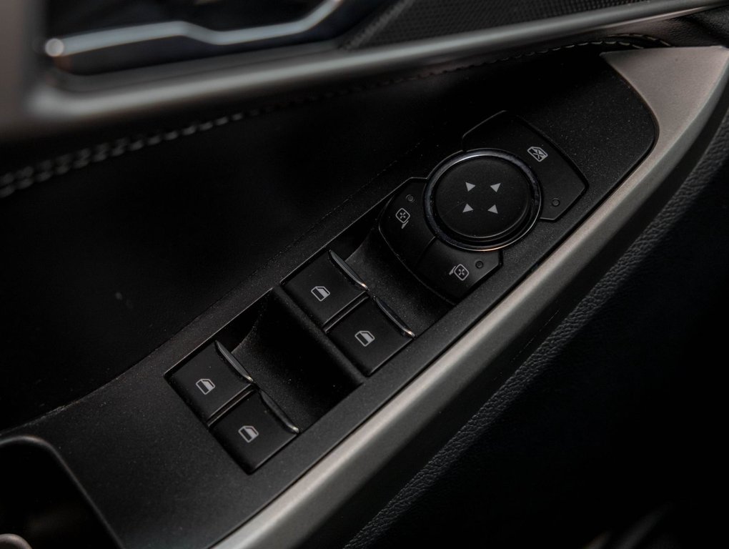 2021 Ford Explorer in St-Jérôme, Quebec - 25 - w1024h768px