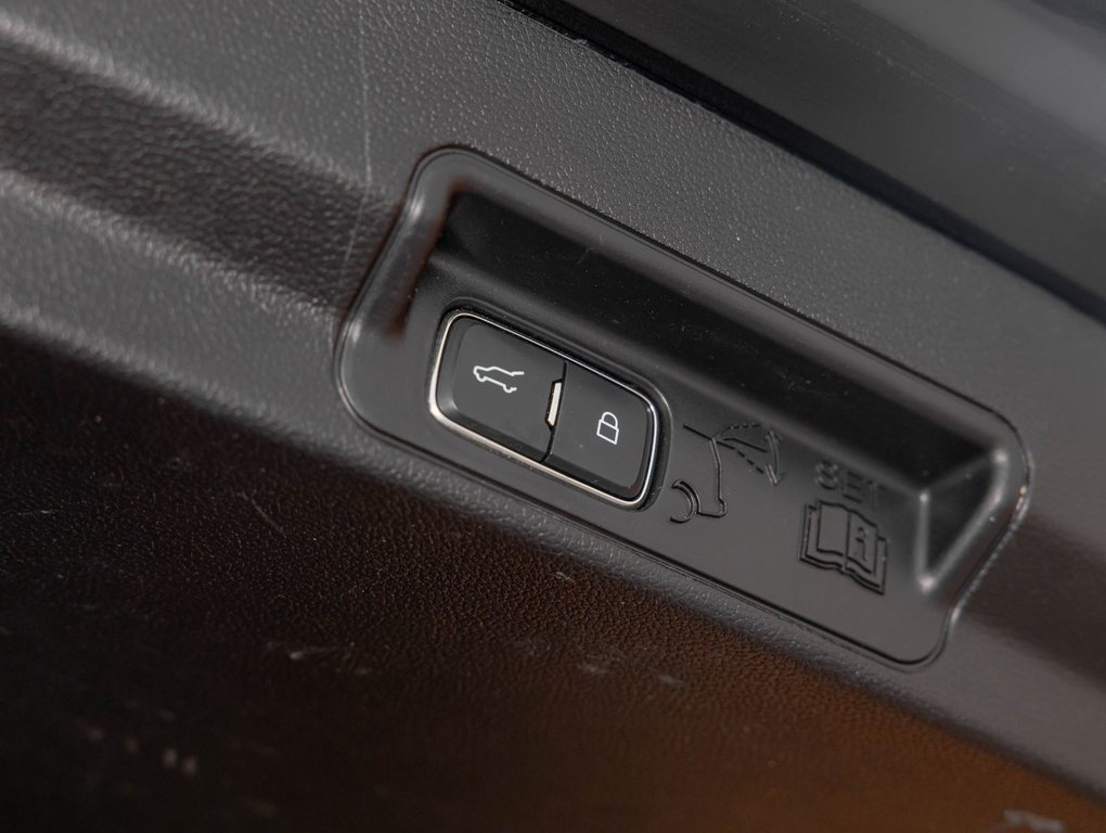 2021 Ford Explorer in St-Jérôme, Quebec - 34 - w1024h768px