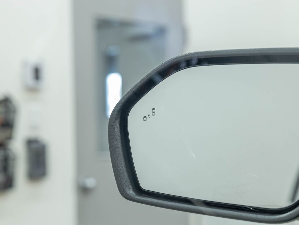 2021 Ford Explorer in St-Jérôme, Quebec - 35 - w1024h768px