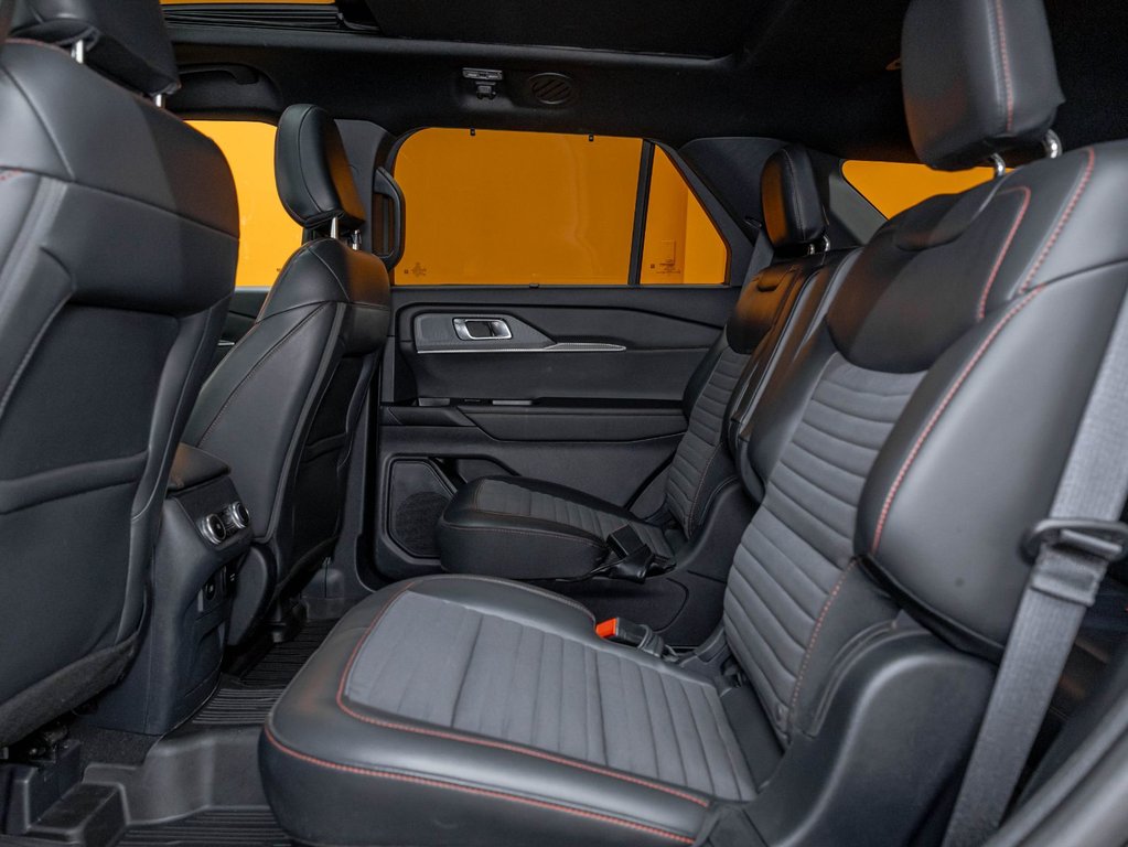2025 Ford Explorer in St-Jérôme, Quebec - 28 - w1024h768px