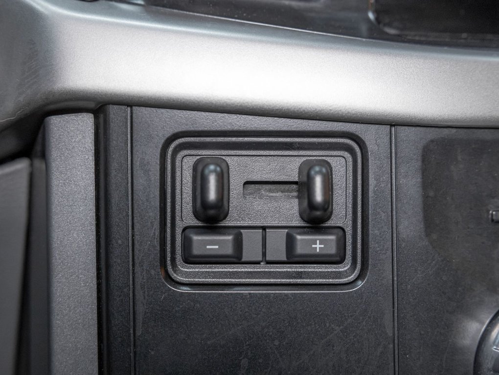 2022 Ford F-150 Lightning in St-Jérôme, Quebec - 22 - w1024h768px