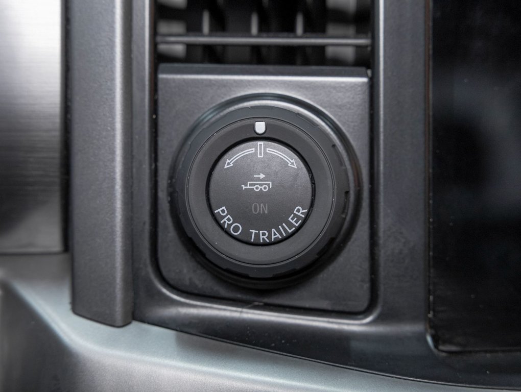 2022 Ford F-150 Lightning in St-Jérôme, Quebec - 21 - w1024h768px