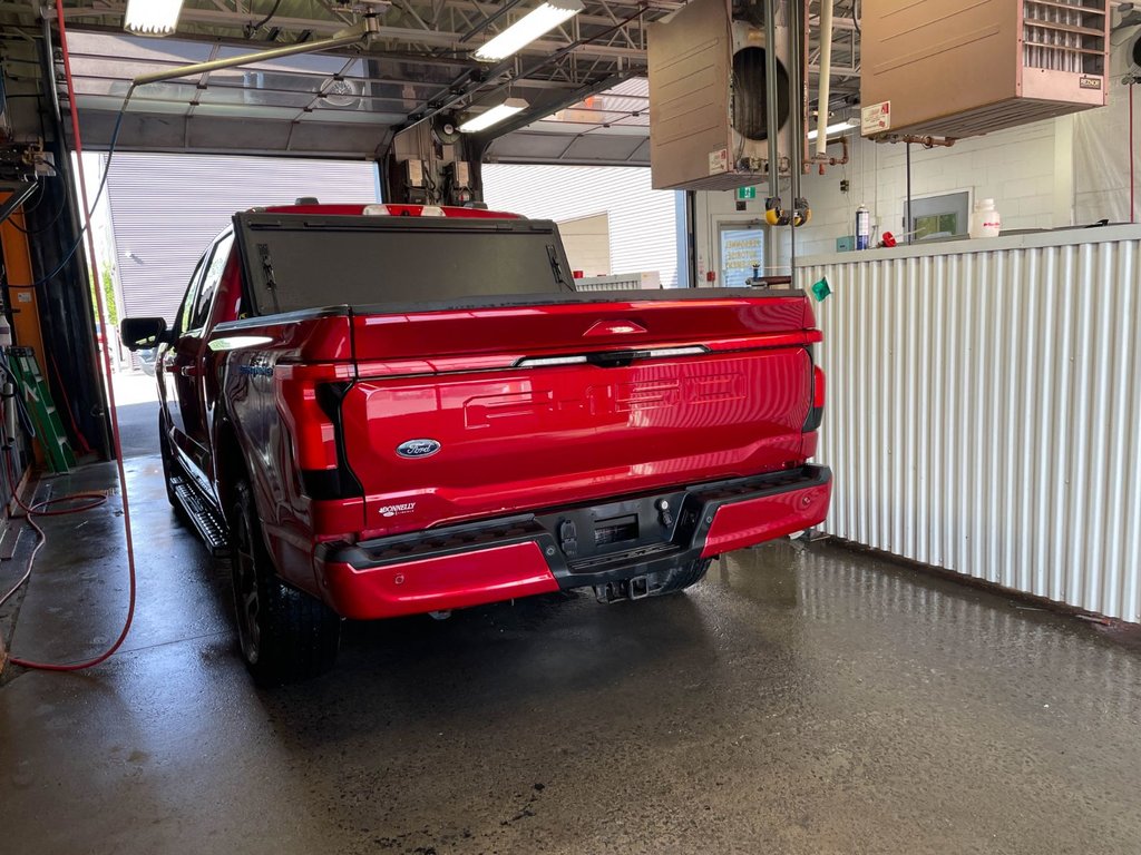 2022 Ford F-150 Lightning in St-Jérôme, Quebec - 8 - w1024h768px