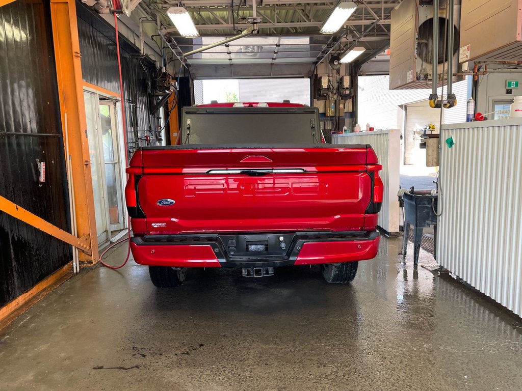 2022 Ford F-150 Lightning in St-Jérôme, Quebec - 9 - w1024h768px