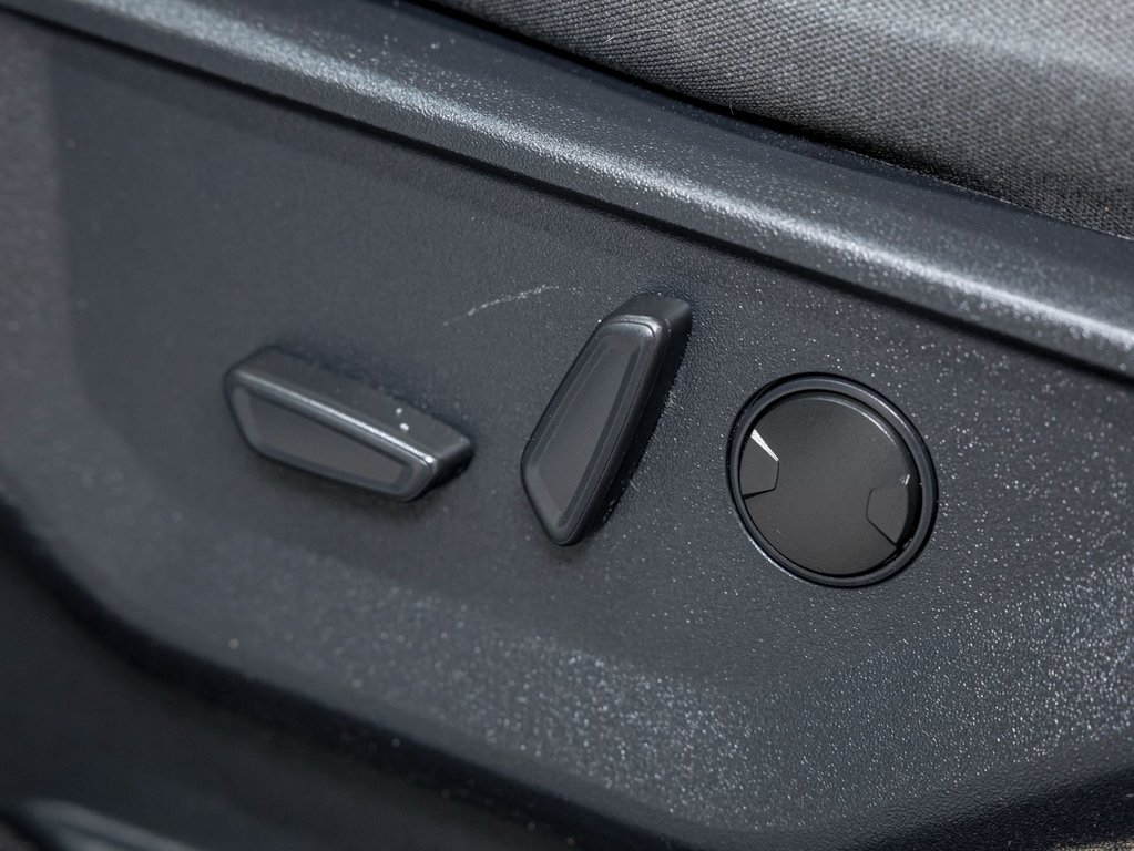 2023 Ford F-150 Lightning in St-Jérôme, Quebec - 27 - w1024h768px