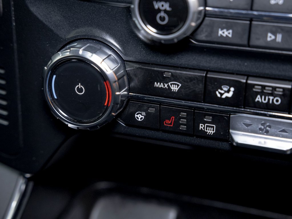 2023 Ford F-150 Lightning in St-Jérôme, Quebec - 21 - w1024h768px