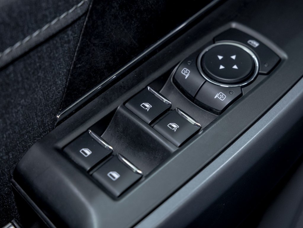 2023 Ford F-150 Lightning in St-Jérôme, Quebec - 28 - w1024h768px