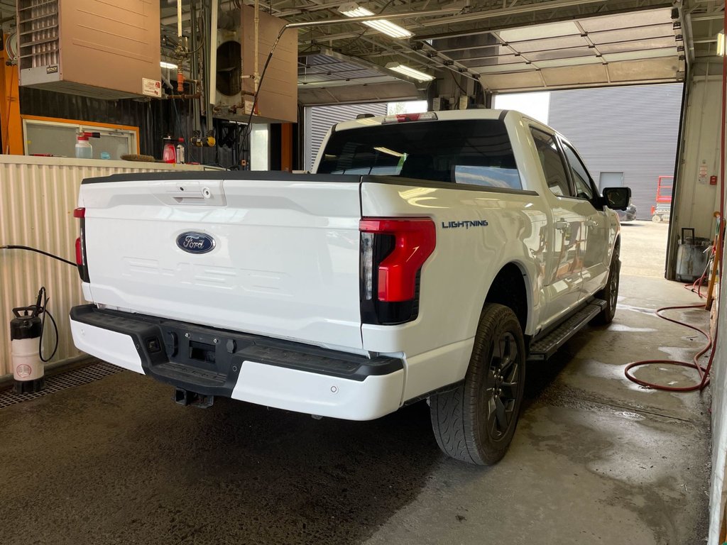 2023 Ford F-150 Lightning in St-Jérôme, Quebec - 8 - w1024h768px
