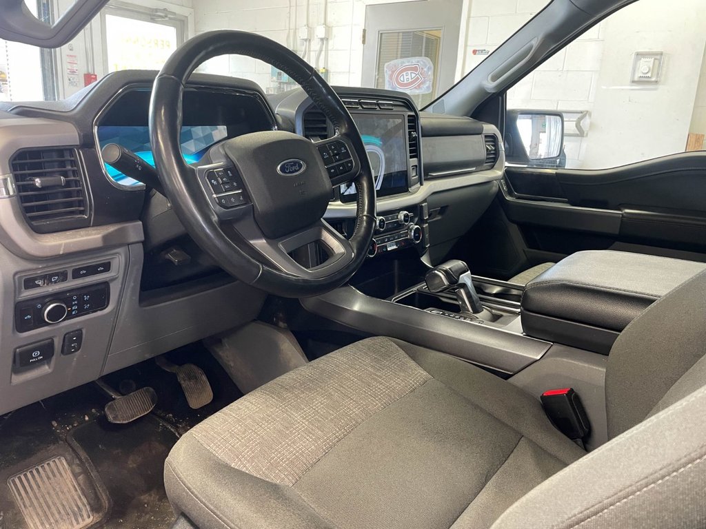 2023 Ford F-150 Lightning in St-Jérôme, Quebec - 3 - w1024h768px
