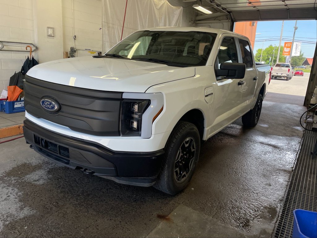 2023 Ford F-150 Lightning in St-Jérôme, Quebec - 1 - w1024h768px
