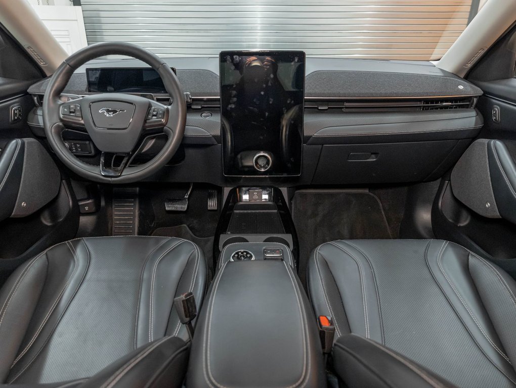 2021 Ford Mustang Mach-E in St-Jérôme, Quebec - 10 - w1024h768px