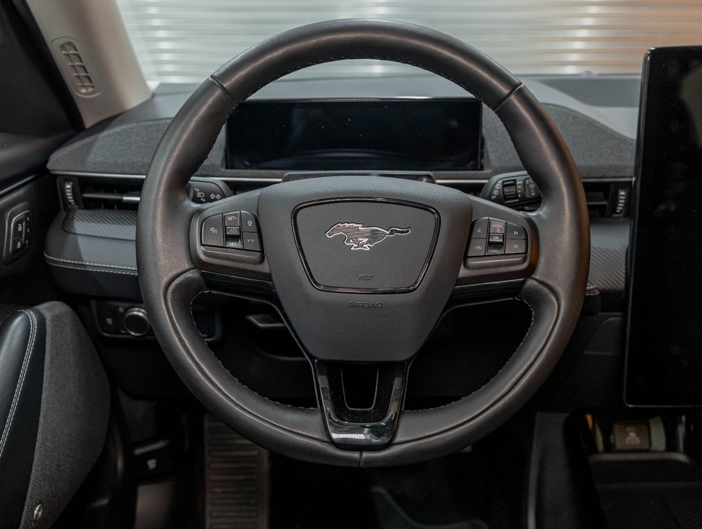 2021 Ford Mustang Mach-E in St-Jérôme, Quebec - 11 - w1024h768px