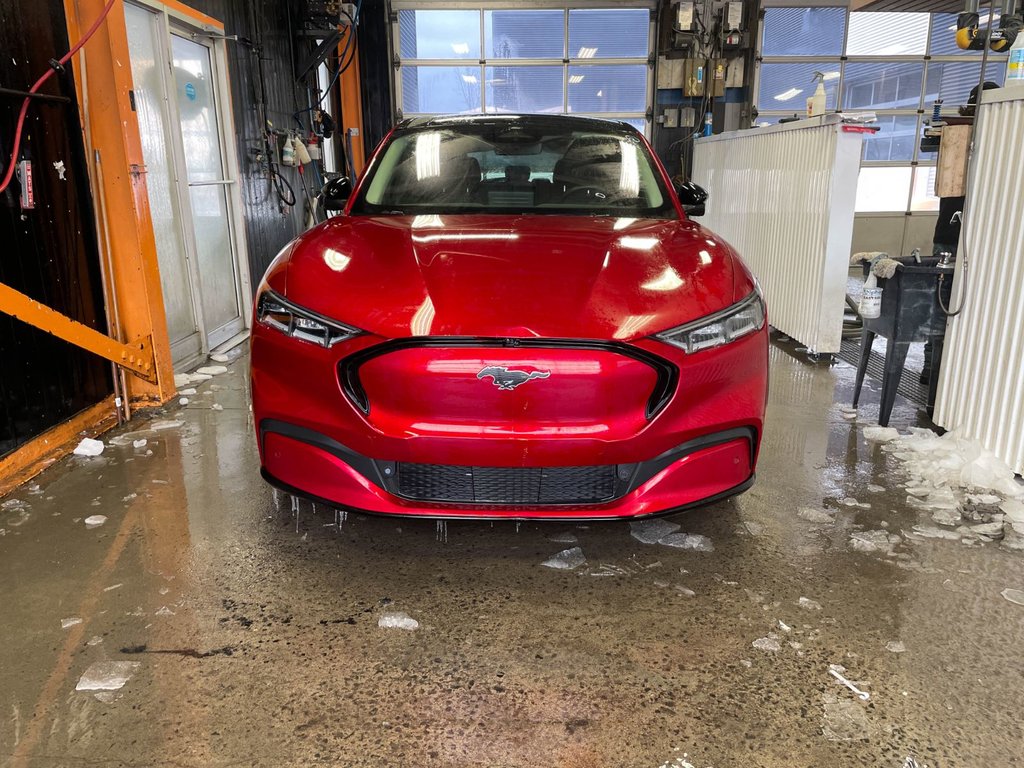 2021 Ford Mustang Mach-E in St-Jérôme, Quebec - 6 - w1024h768px