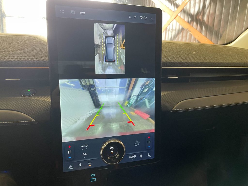 2021 Ford Mustang Mach-E in St-Jérôme, Quebec - 16 - w1024h768px