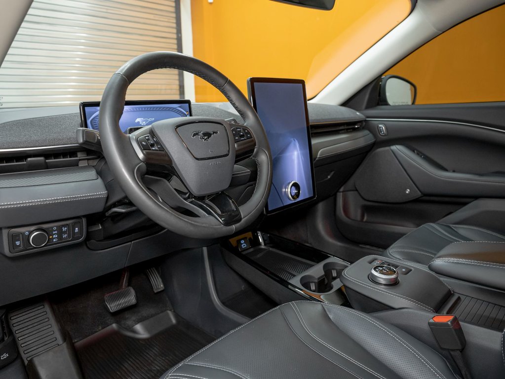 2022 Ford Mustang Mach-E in St-Jérôme, Quebec - 2 - w1024h768px