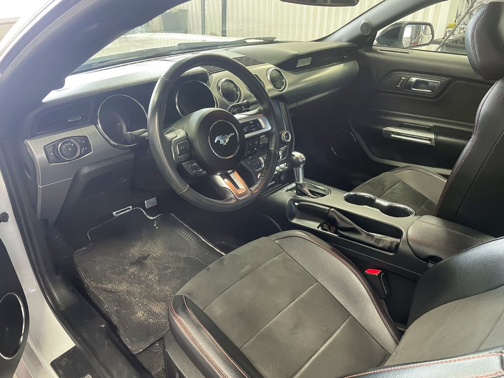 2017 Ford Mustang in St-Jérôme, Quebec - 4 - w1024h768px