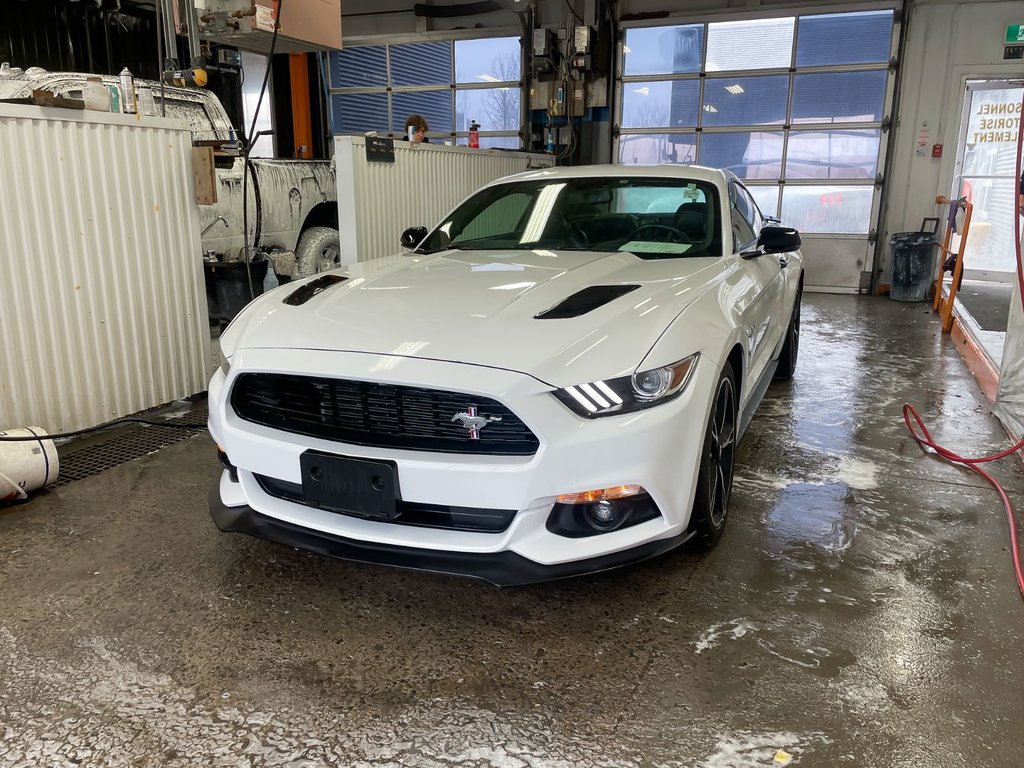 2017 Ford Mustang in St-Jérôme, Quebec - 1 - w1024h768px
