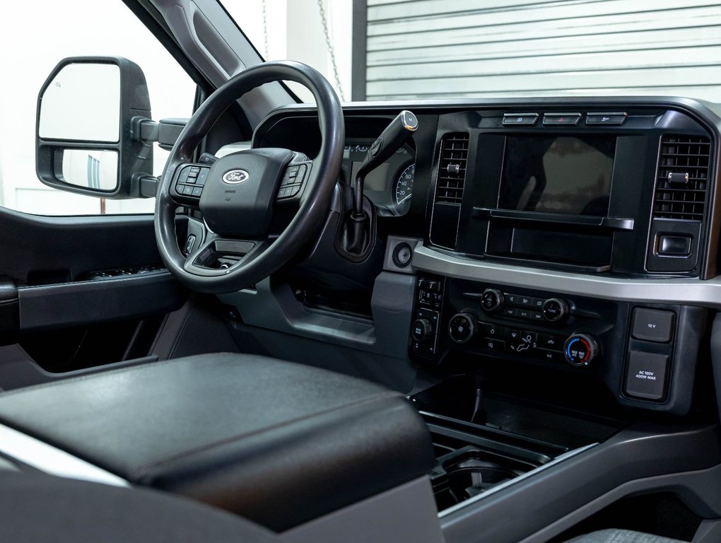Ford Super Duty F-250 SRW  2023 à St-Jérôme, Québec - 27 - w1024h768px