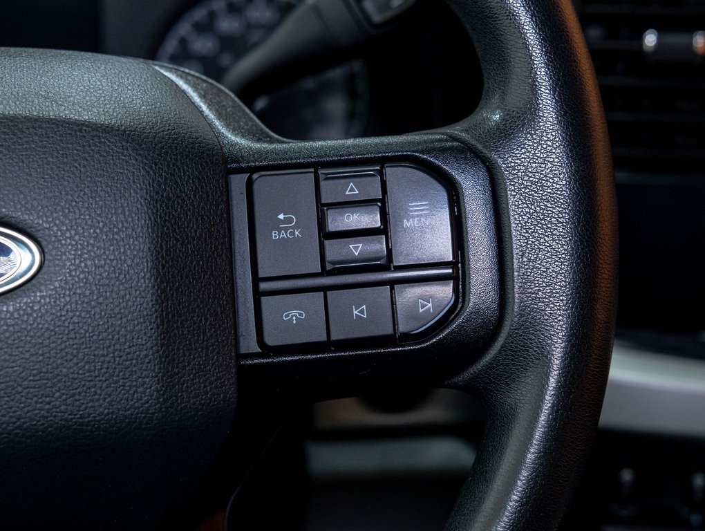 Ford Super Duty F-250 SRW  2023 à St-Jérôme, Québec - 15 - w1024h768px