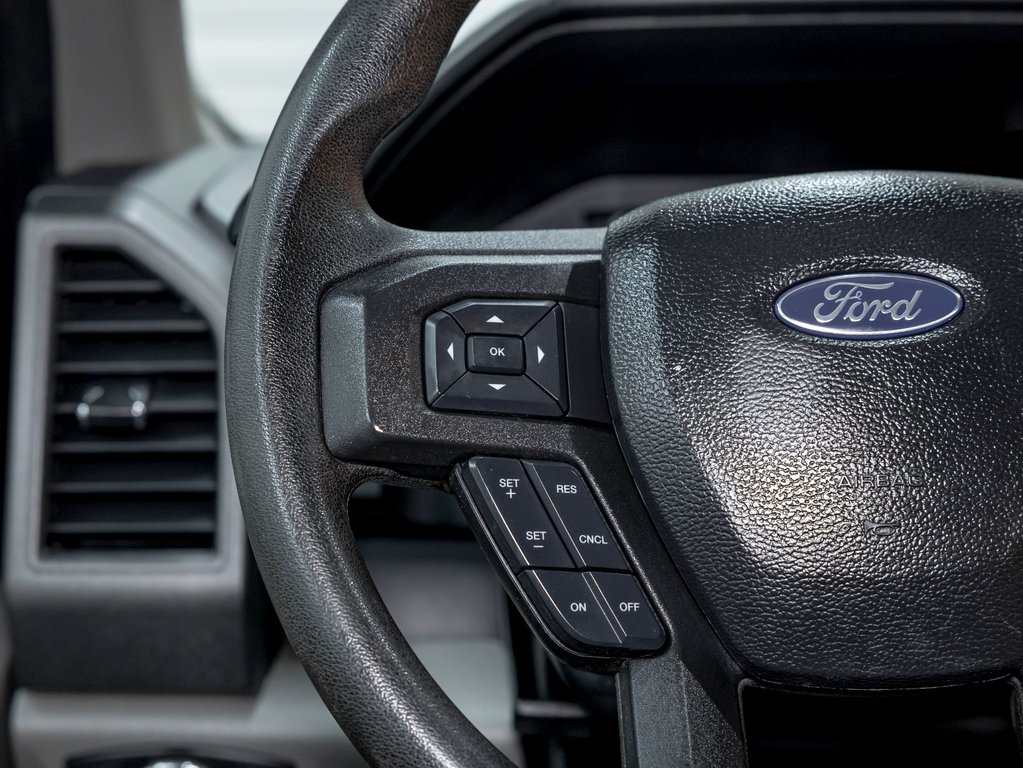 Ford Super Duty F-350 DRW  2021 à St-Jérôme, Québec - 14 - w1024h768px