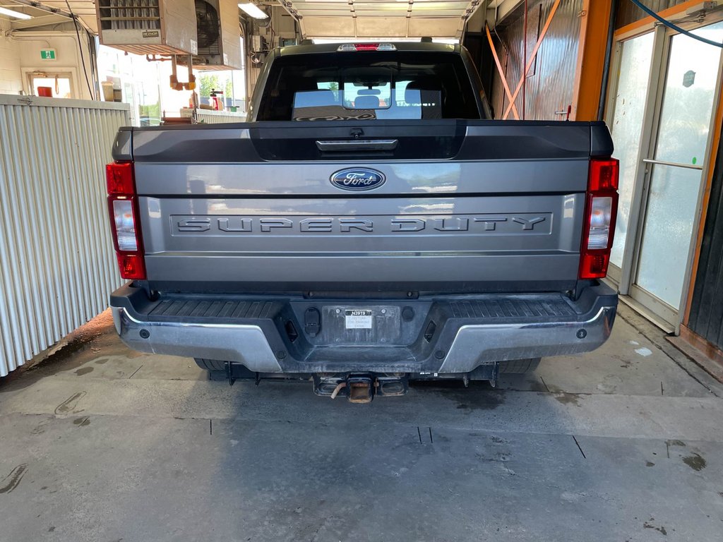 2022 Ford Super Duty F-350 SRW in St-Jérôme, Quebec - 6 - w1024h768px
